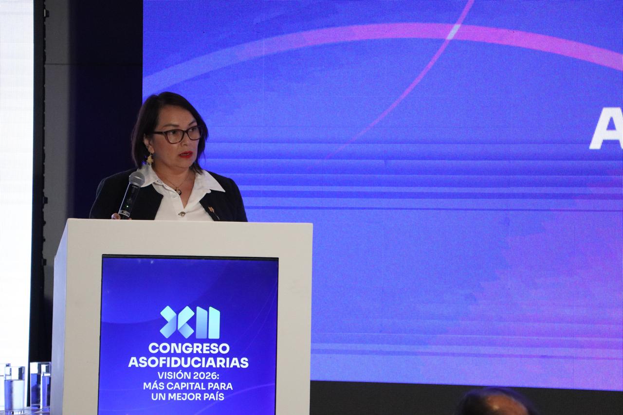 Mónica Higuera Garzón, directora de la Unidad de Proyección Normativa y Estudios de Regulación Financiera (URF), en el marco del XII Congreso de Asofiduciarias