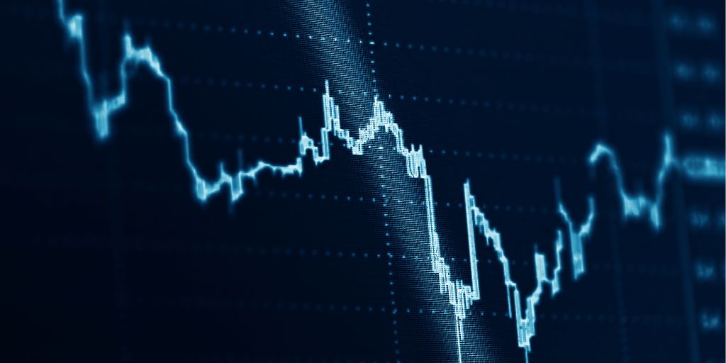 Imagen de fondo azul oscuro que presenta un gráfico de líneas de tendencia financiera estilo bursátil en tonos cian. 