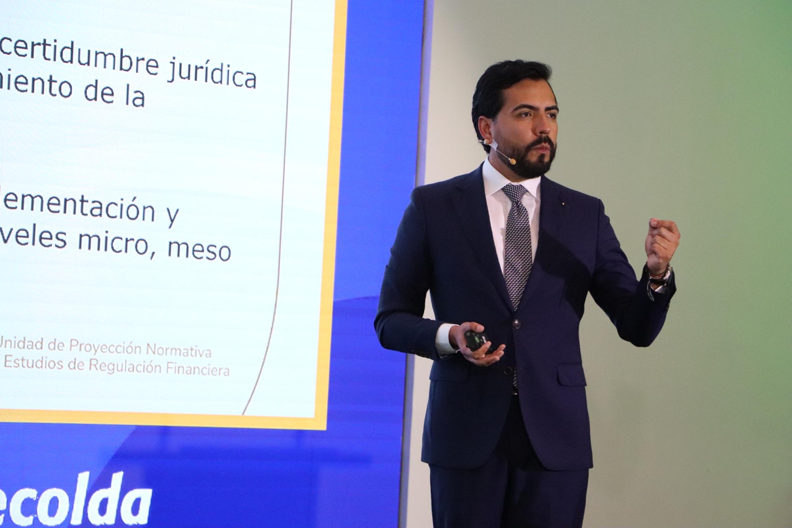 Daniel Tocaría, asesor de la Subdirección de Regulación Prudencial de la Unidad de Regulación Financiera (URF) participó en el foro “Seguros paramétricos, un horizonte abierto” para conversar sobre las oportunidades en la profundización de los seguros paramétricos y analizar el impacto de este hito regulatorio en el sector asegurador.