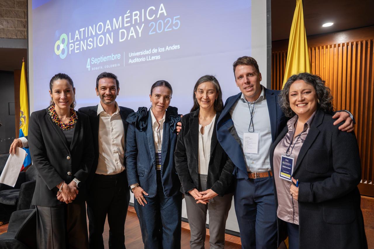 Natalia Hernandez Asesora URF participó en los paneles “Decumulation Systems” y “Fondos Generacionales” del Latinoamerica Pension Day.