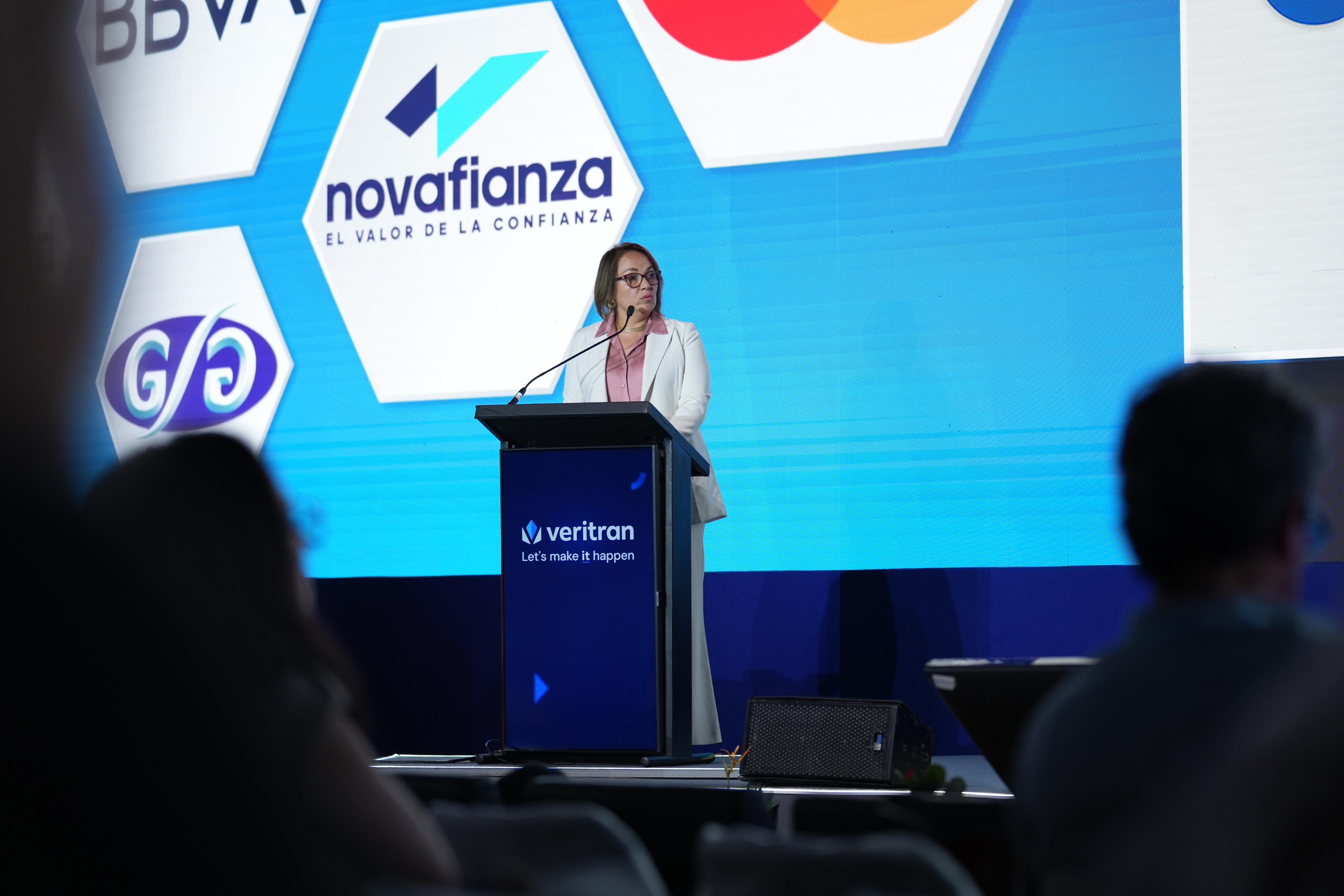 Mónica Higuera, directora de la Unidad de Regulación Financiera (URF), participó en la Convención Bancaria 